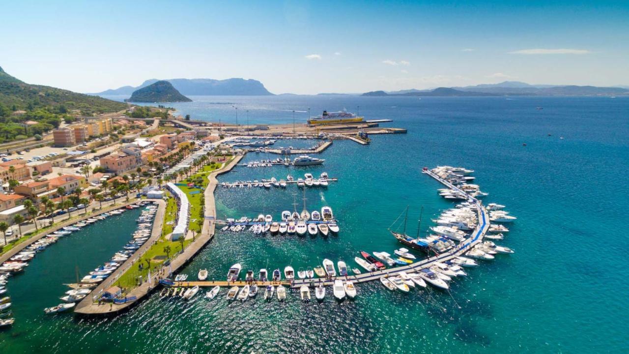 Brezza B&B Golfo Aranci Luaran gambar