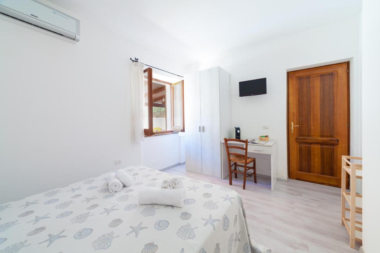 Brezza B&B Golfo Aranci Luaran gambar